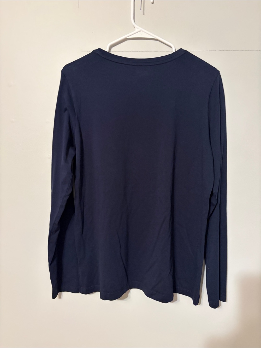 Lands' End woman’s Navy Blue Long Sleeve Tee. 💯 cotton. Med 10-12. - Picture 5 of 6